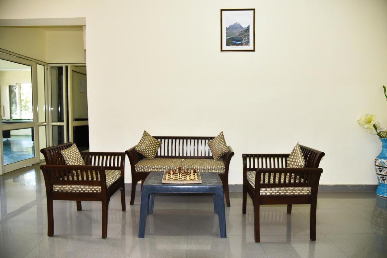 Indraprastha Resort Далхаузи Экстерьер фото